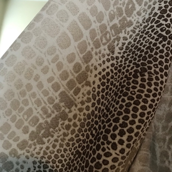 NWT Snakeskin pattern button down blouse - Picture 4 of 7